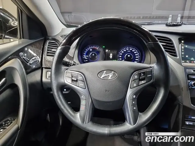 Hyundai Grandeur 2015 2.4 автомат (гидро), миниатюра 10 Hyundai Grandeur 2015 2.4 автомат (гидро), миниатюра 10