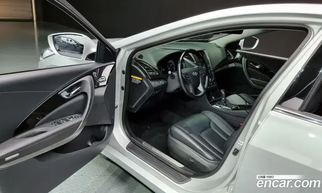 Hyundai Grandeur 2016 2.4 автомат (гидро), миниатюра 11 Hyundai Grandeur 2016 2.4 автомат (гидро), миниатюра 11