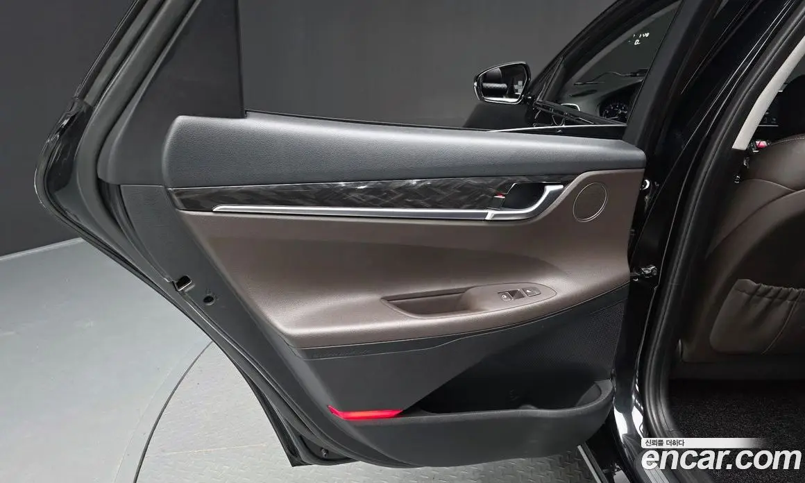 Hyundai Grandeur 2017 2.4 автомат (гидро), фото 15