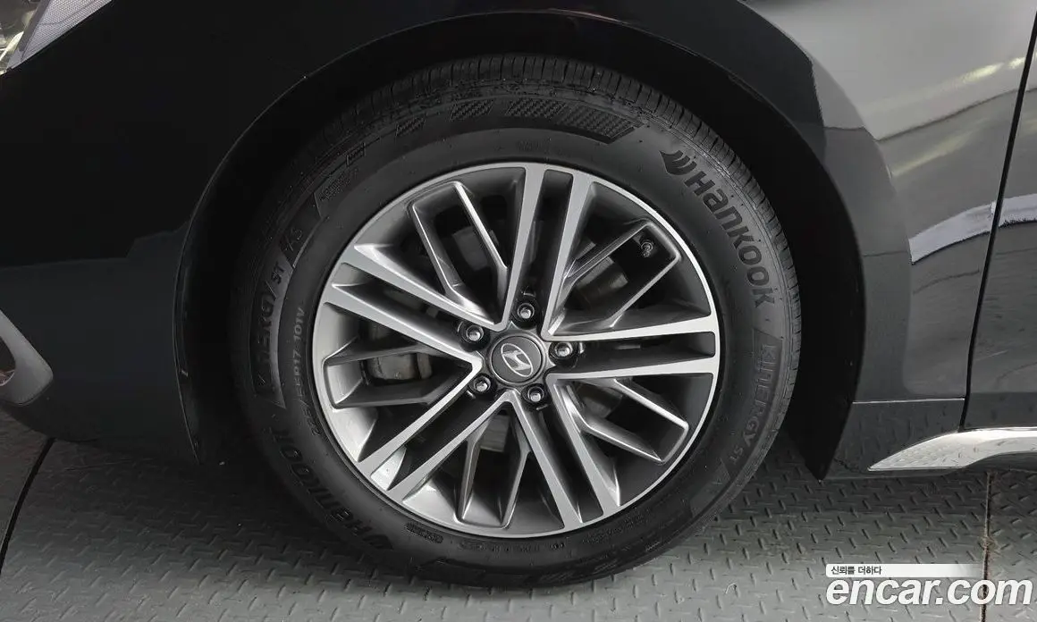 Hyundai Grandeur 2017 2.4 автомат (гидро), фото 5