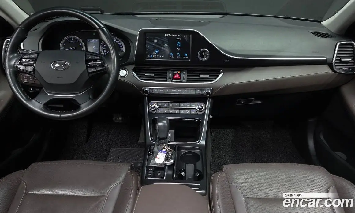 Hyundai Grandeur 2017 2.4 автомат (гидро), фото 10