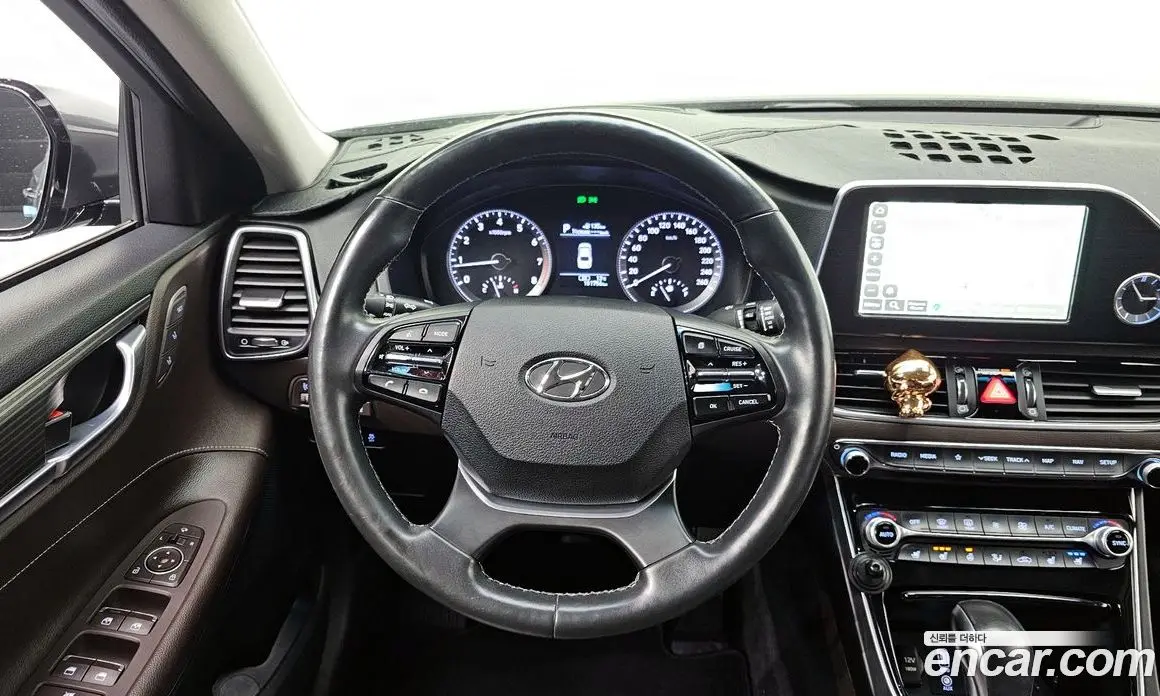 Hyundai Grandeur 2017 2.4 автомат (гидро), фото 14