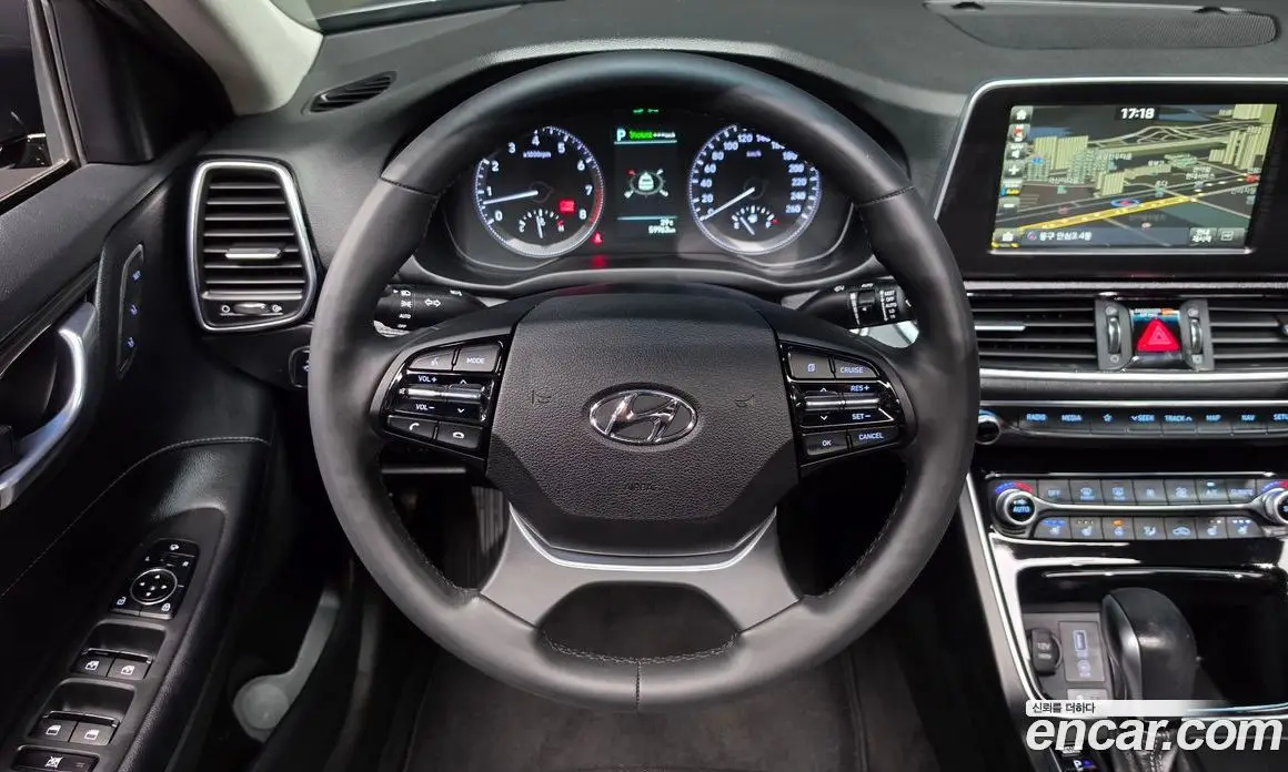 Hyundai Grandeur 2018 3.0 автомат (гидро), фото 13