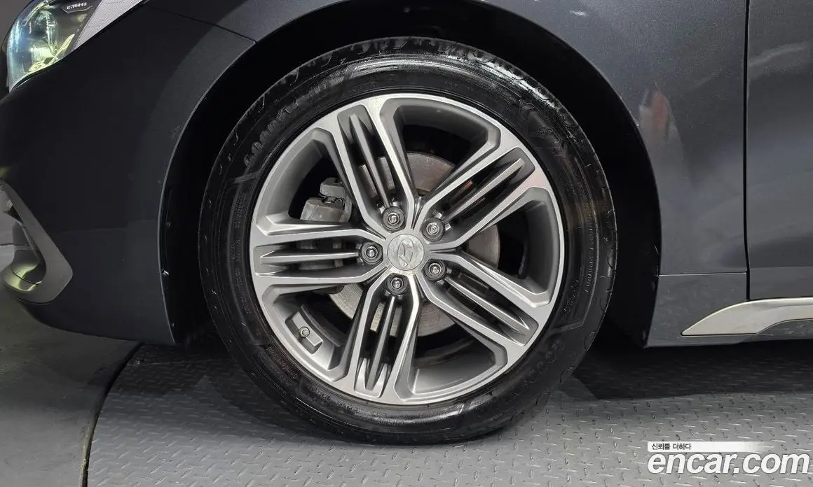 Hyundai Grandeur 2018 3.0 автомат (гидро), фото 5