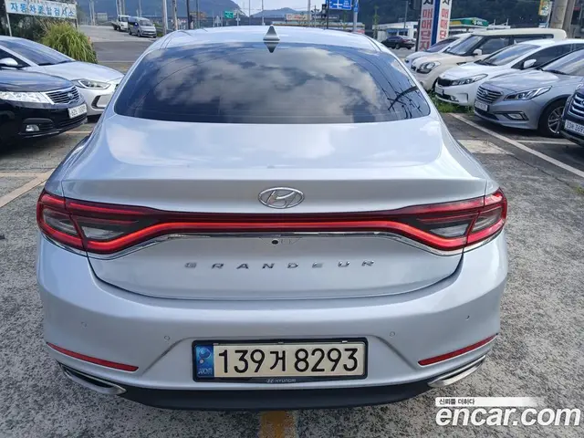Hyundai Grandeur 2018 3.0 автомат (гидро), миниатюра 2
