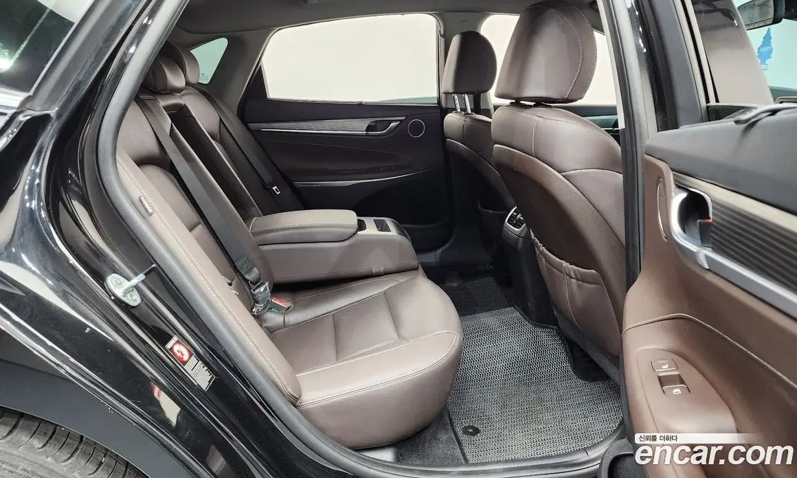 Hyundai Grandeur 2019 2.4 автомат (гидро), фото 12