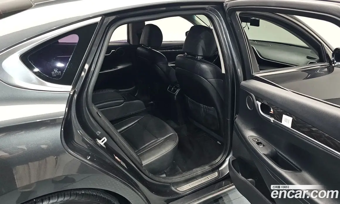 Hyundai Grandeur 2019 2.4 автомат (гидро), фото 18