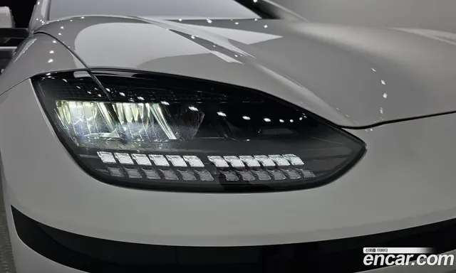 Hyundai Ioniq 6 2022 0.1 автомат (гидро), миниатюра 7