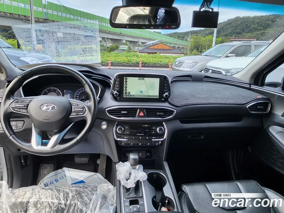 Hyundai Santa Fe 2018 2.0 автомат (гидро), фото 9