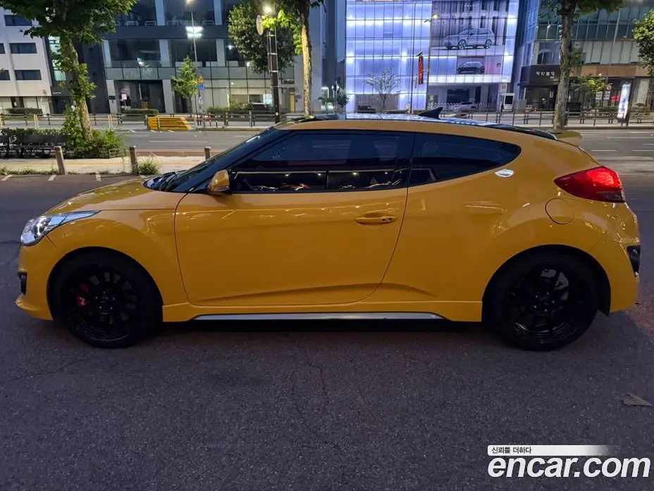 Hyundai Veloster 2016 1.6 механика, фото 3 Hyundai Veloster 2016 1.6 механика, фото 3