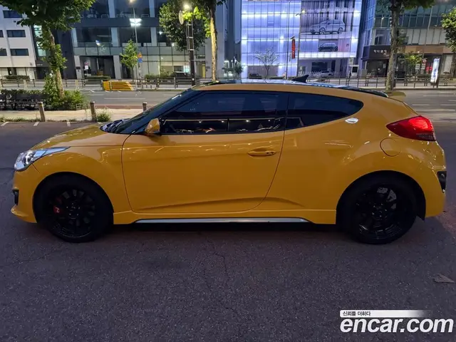 Hyundai Veloster 2016 1.6 механика, миниатюра 3 Hyundai Veloster 2016 1.6 механика, миниатюра 3