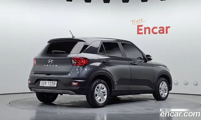 Hyundai Venue 2019 1.6 автомат (гидро), миниатюра 2