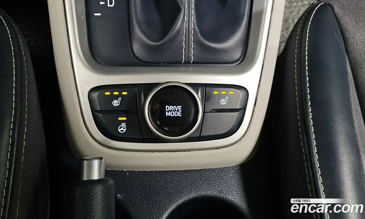 Hyundai Venue 2019 1.6 автомат (гидро), фото 16