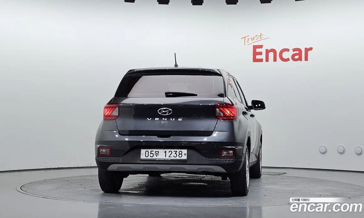 Hyundai Venue 2019 1.6 автомат (гидро), фото 4
