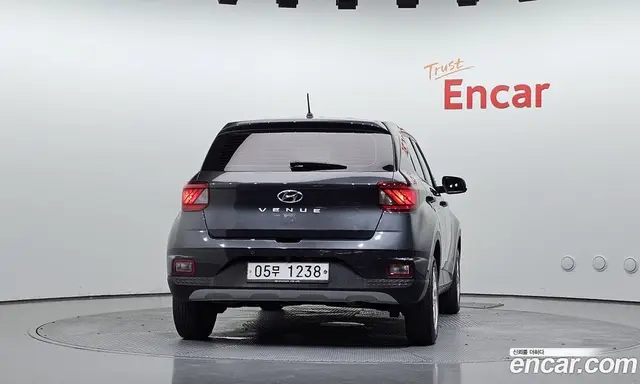 Hyundai Venue 2019 1.6 автомат (гидро), миниатюра 4