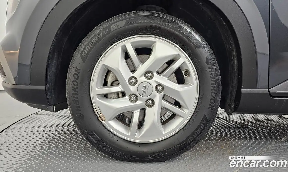 Hyundai Venue 2019 1.6 автомат (гидро), фото 5