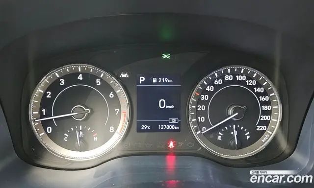 Hyundai Venue 2019 1.6 автомат (гидро), миниатюра 8