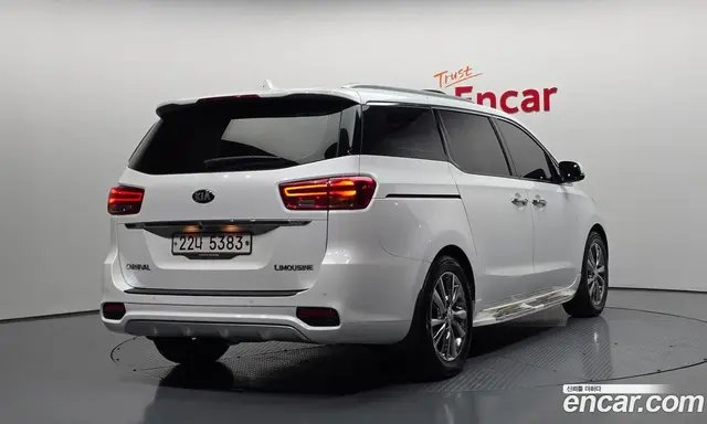 Kia Carnival 2018 2.2 автомат (гидро), миниатюра 2