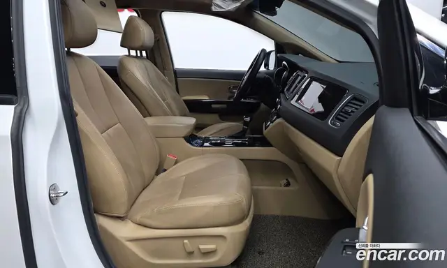 Kia Carnival 2018 2.2 автомат (гидро), миниатюра 11