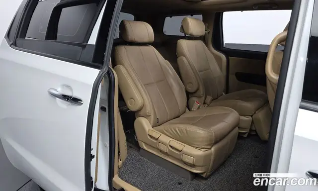 Kia Carnival 2018 2.2 автомат (гидро), миниатюра 12