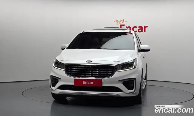 Kia Carnival 2018 2.2 автомат (гидро), миниатюра 3