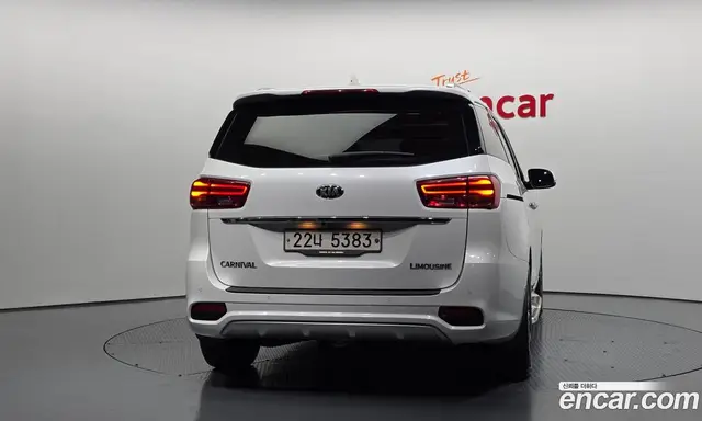 Kia Carnival 2018 2.2 автомат (гидро), миниатюра 4