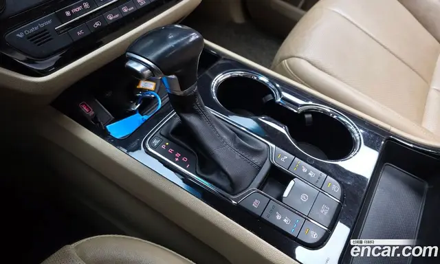 Kia Carnival 2018 2.2 автомат (гидро), миниатюра 9