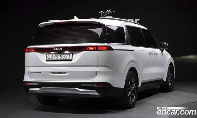 Kia Carnival 2020 2.2 автомат (гидро), миниатюра 2