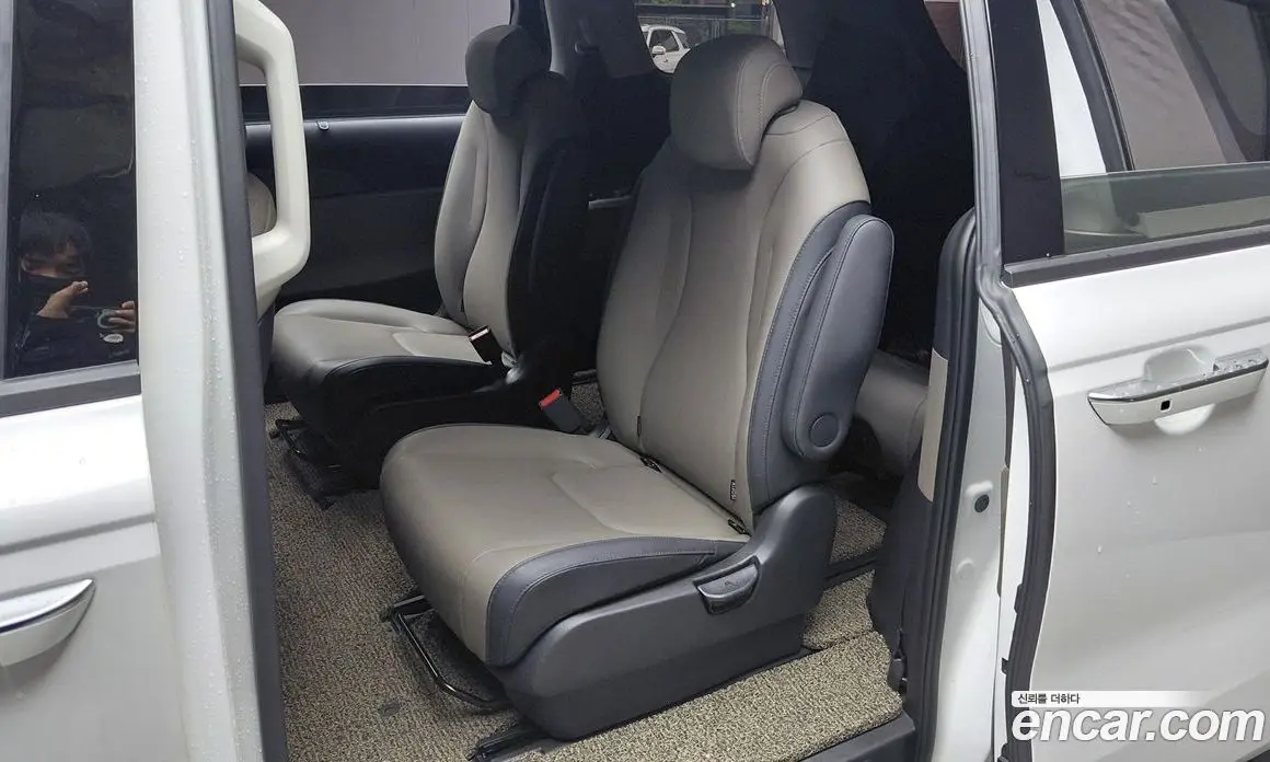 Kia Carnival 2024 2.2 автомат (гидро), фото 18