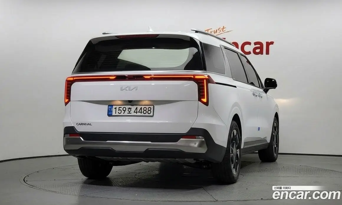 Kia Carnival 2024 2.2 автомат (гидро), фото 4