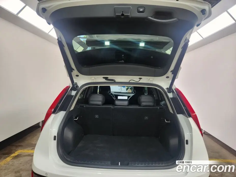 Kia Niro 2023 1.6 автомат (гидро), фото 18