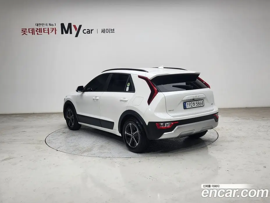 Kia Niro 2023 1.6 автомат (гидро), фото 3