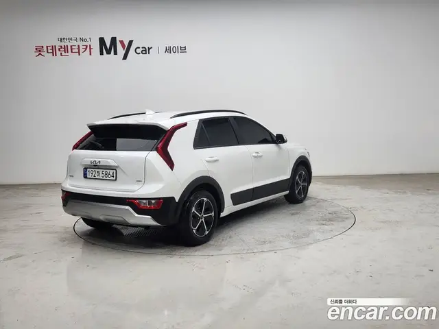 Kia Niro 2023 1.6 автомат (гидро), миниатюра 5
