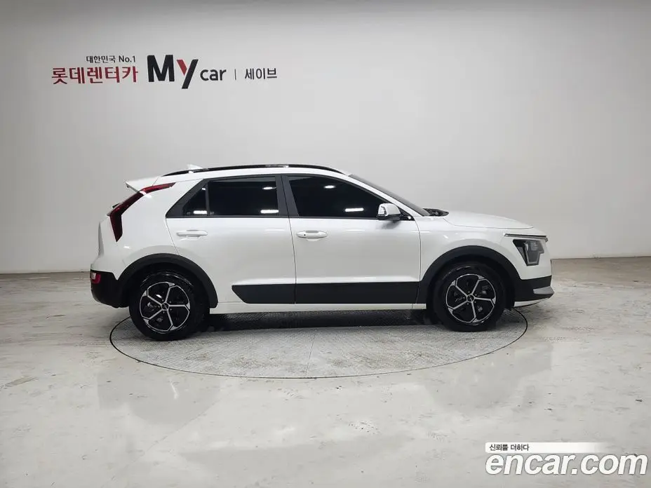 Kia Niro 2023 1.6 автомат (гидро), фото 6