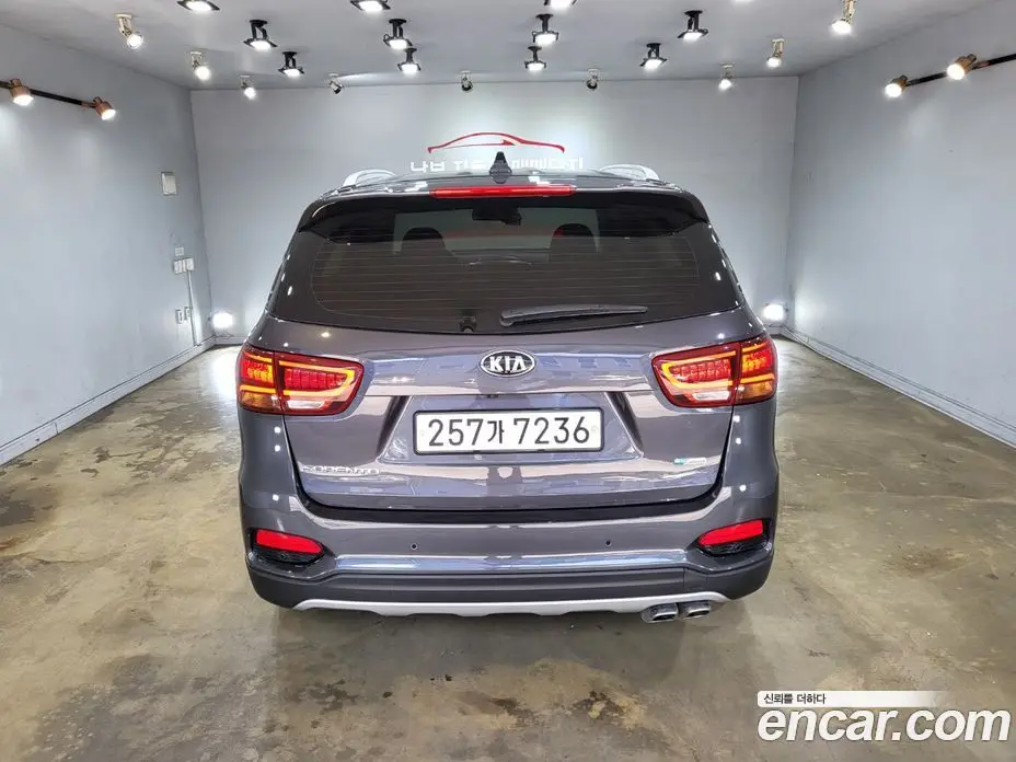 Kia Sorento 2018 2.0 автомат (гидро), фото 5 Kia Sorento 2018 2.0 автомат (гидро), фото 5