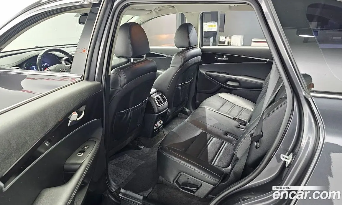 Kia Sorento 2018 2.0 автомат (гидро), фото 16