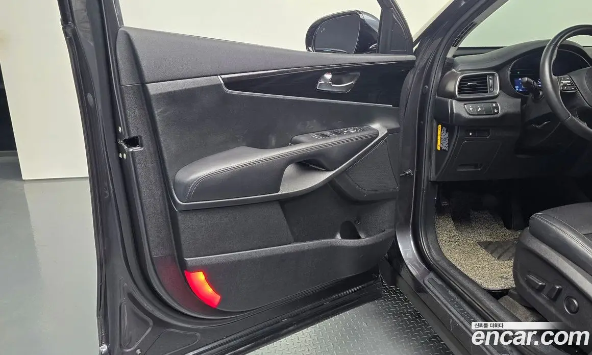 Kia Sorento 2019 2.0 автомат (гидро), фото 13 Kia Sorento 2019 2.0 автомат (гидро), фото 13