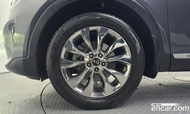 Kia Sorento 2019 2.0 автомат (гидро), миниатюра 4 Kia Sorento 2019 2.0 автомат (гидро), миниатюра 4