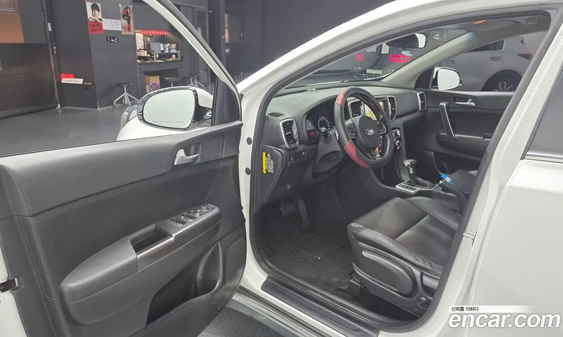 Kia Sportage 2016 1.7 автомат (гидро), фото 13