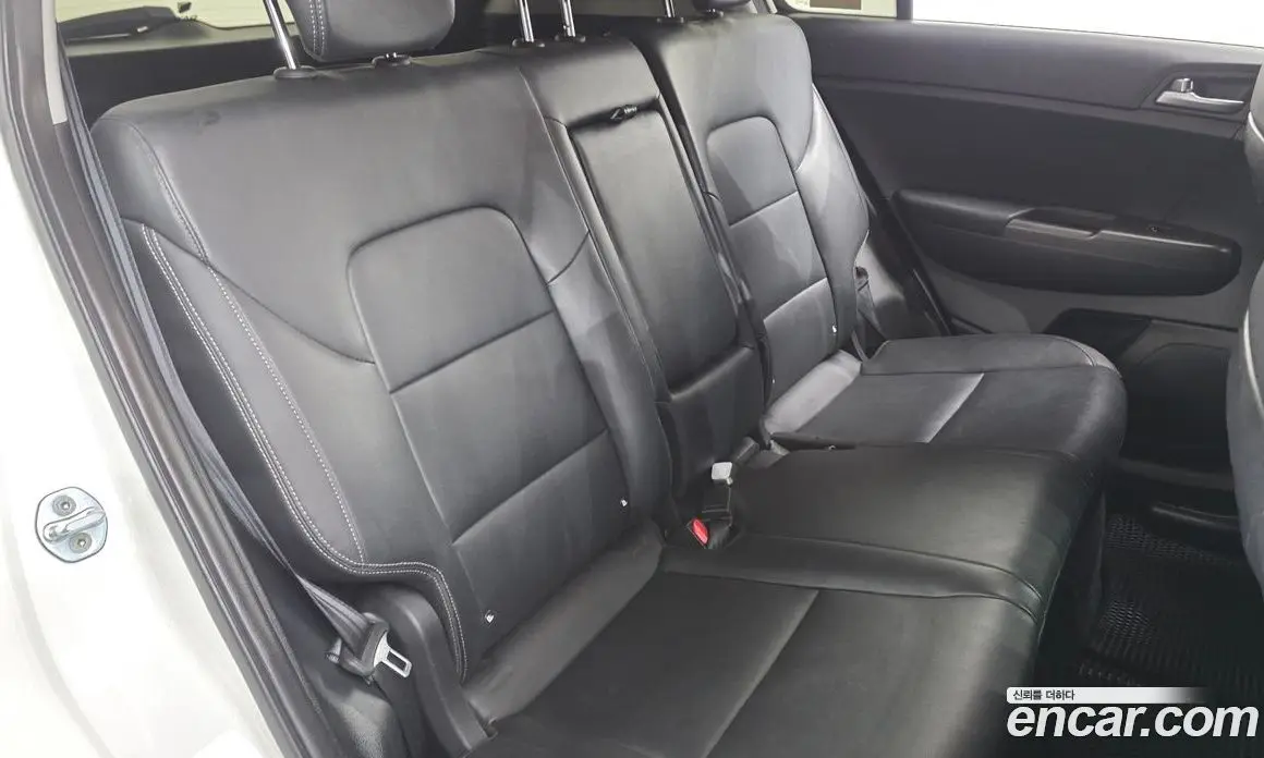 Kia Sportage 2016 1.7 автомат (гидро), фото 17