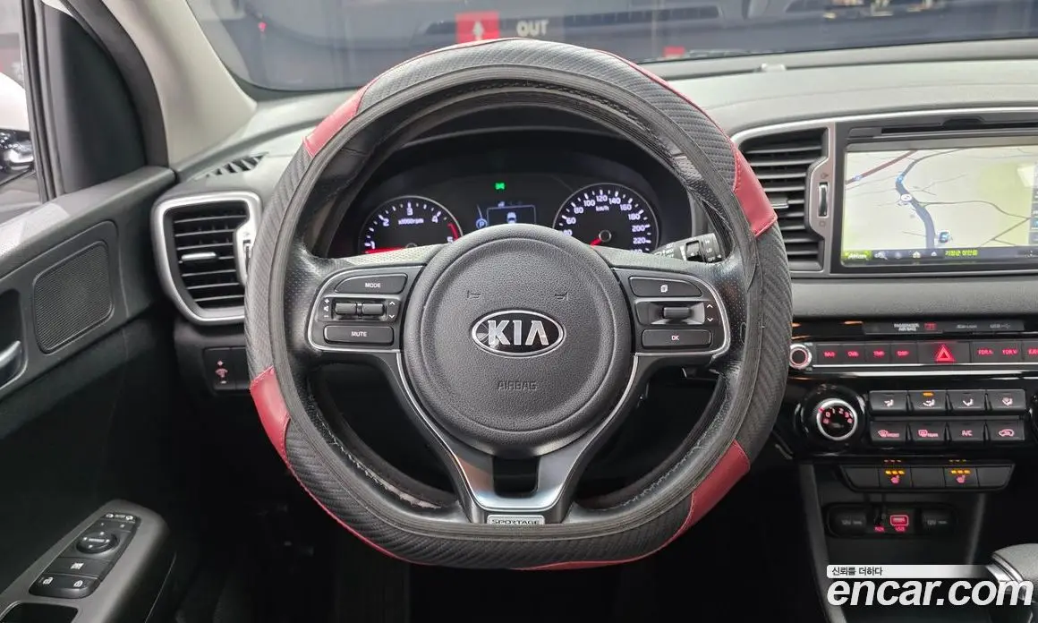 Kia Sportage 2016 1.7 автомат (гидро), фото 19