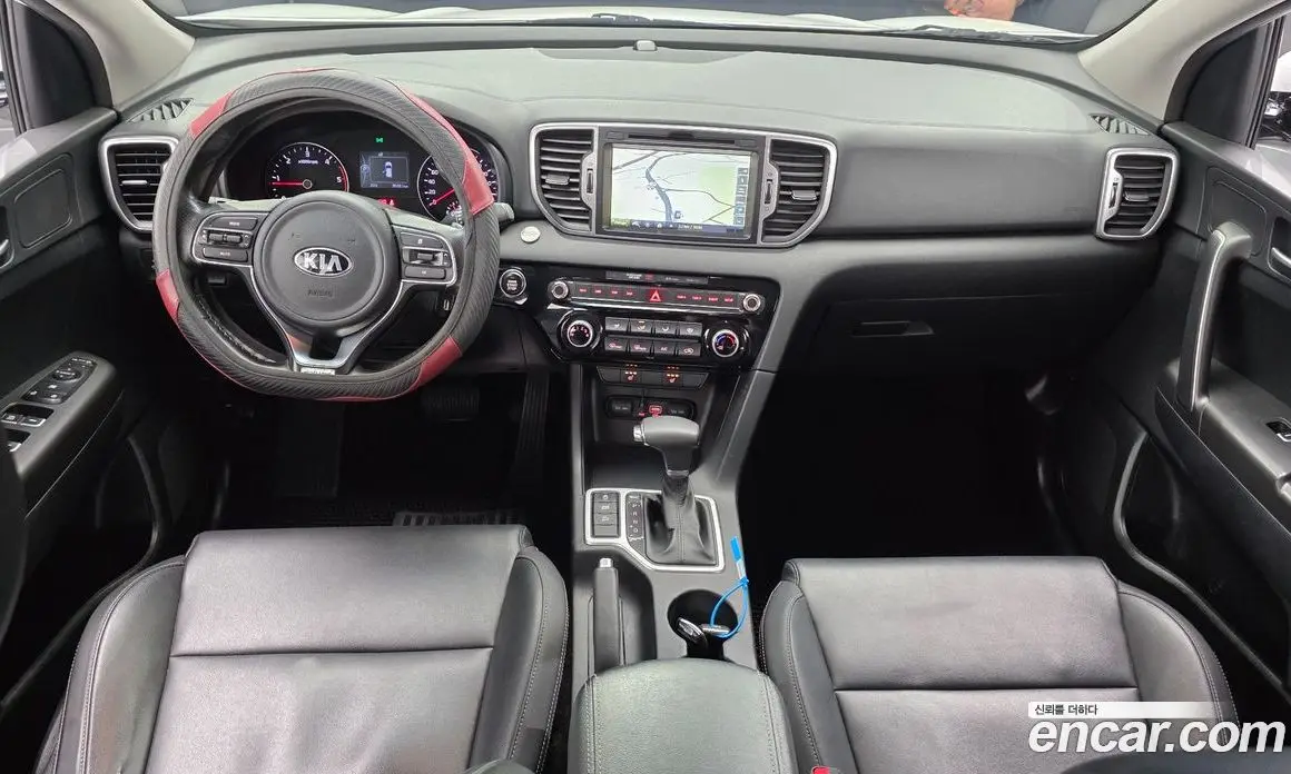 Kia Sportage 2016 1.7 автомат (гидро), фото 10
