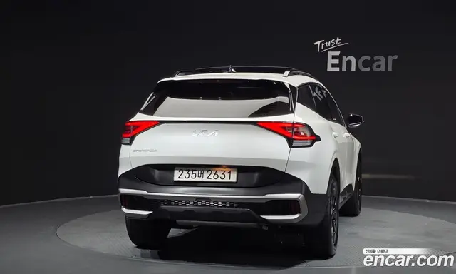 Kia Sportage 2022 2.0 автомат (гидро), миниатюра 4