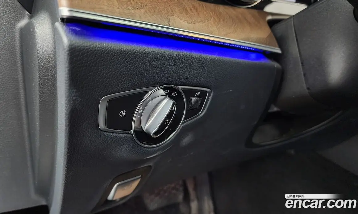 Mercedes-Benz E-Class 2018 2.0 автомат (гидро), фото 16