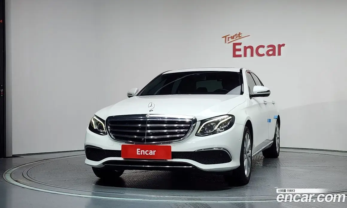 Mercedes-Benz E-Class 2018 2.0 автомат (гидро), фото 3