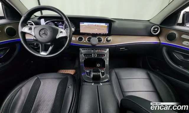 Mercedes-Benz E-Class 2018 2.0 автомат (гидро), миниатюра 7
