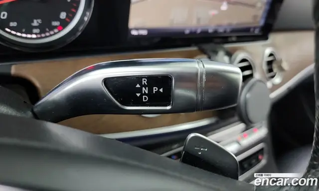 Mercedes-Benz E-Class 2018 2.0 автомат (гидро), миниатюра 9