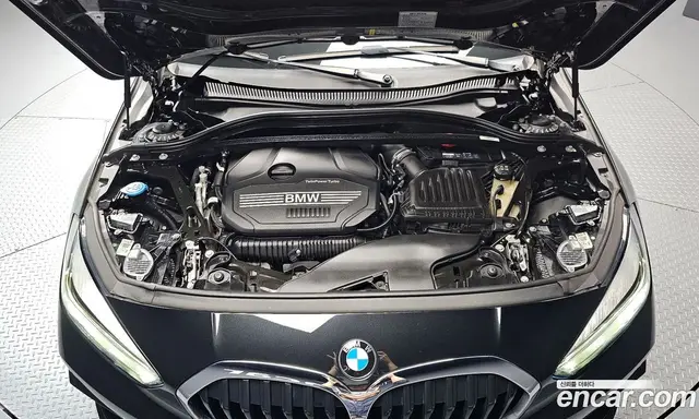 BMW 1 серия 2023 2.0 автомат (гидро), миниатюра 6