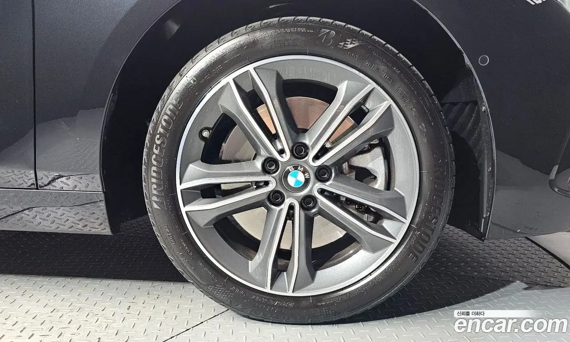 BMW 1 серия 2023 2.0 автомат (гидро), фото 7