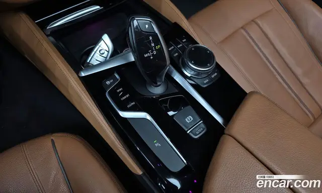 BMW 5 серия 2018 2.0 автомат (гидро), миниатюра 9 BMW 5 серия 2018 2.0 автомат (гидро), миниатюра 9